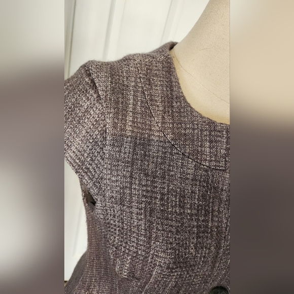 Banana Republic Taupe Skirt Suit - Size 4 - Picture 13 of 16